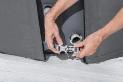 Bestway Lay-Z Spa Isolerende Beschermhoes - Ø 216 Cm 7 Bestway Lay-Z Spa Isolerende Beschermhoes - Ø 216 Cm -Bestway Winkel 1267 1900 thermal cover vastklikken resultaat